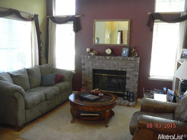 172 Memory Ln, Turlock, CA 95382 photo 2