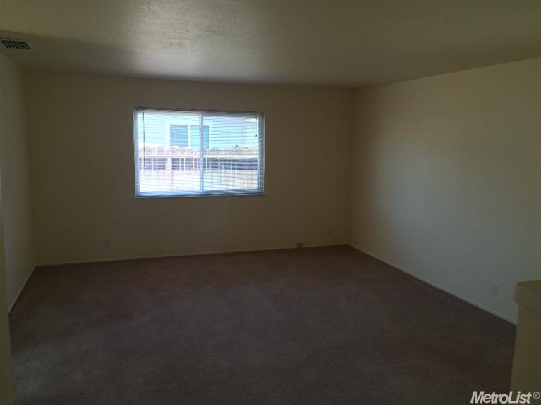 1211 Amy Dr, Newman, CA 95360 photo 1