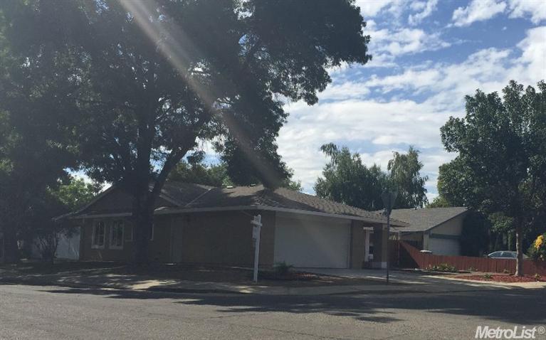 4101 Glacier Point Ct, Modesto, CA 95356 photo 4