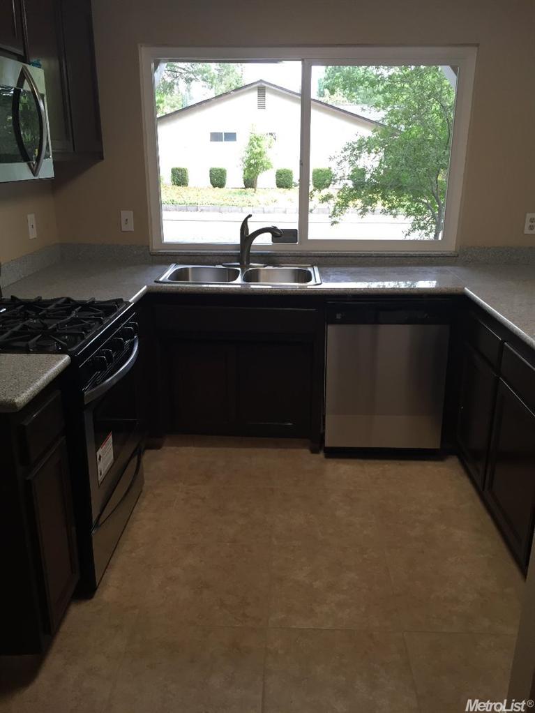 4101 Glacier Point Ct, Modesto, CA 95356 photo 6