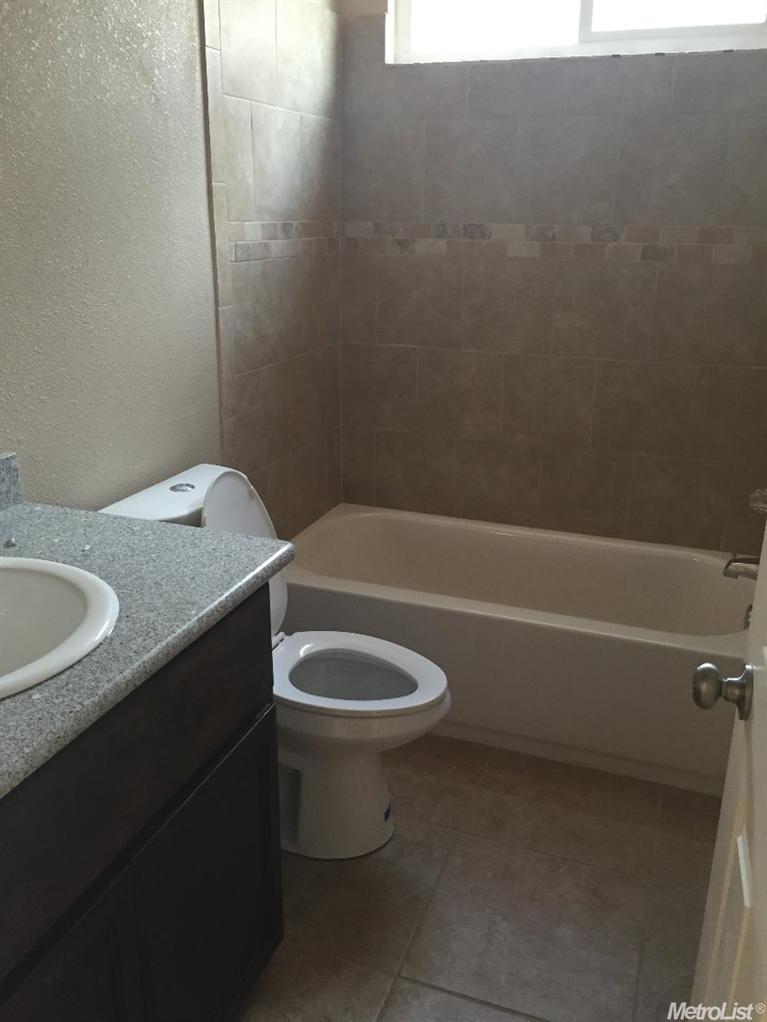 4101 Glacier Point Ct, Modesto, CA 95356 photo 12