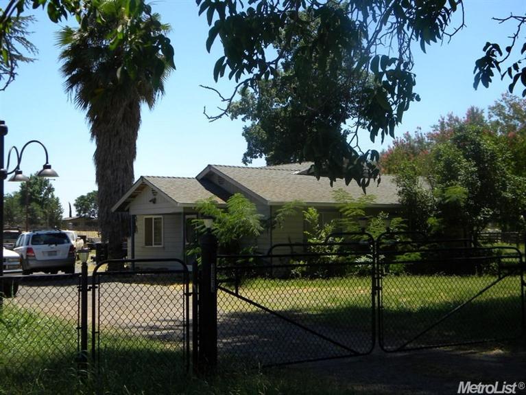 30516 Hall Rd, Escalon, CA 95320 photo 1