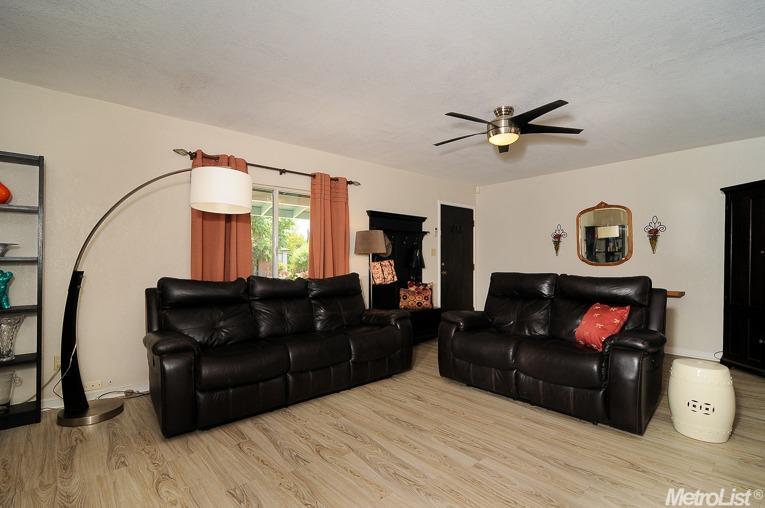 2813 Darwin St, Sacramento, CA 95821 photo 3
