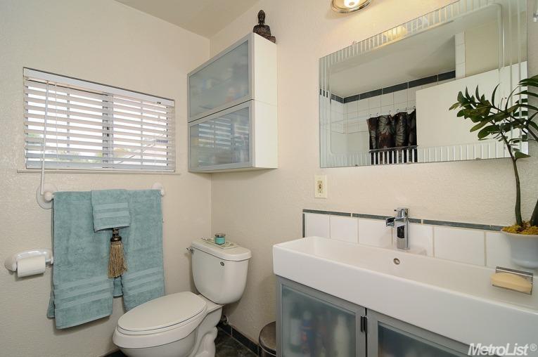 2813 Darwin St, Sacramento, CA 95821 photo 14