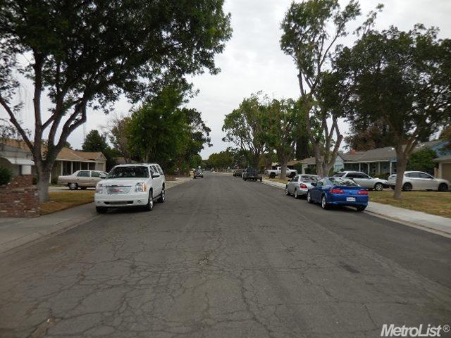 2312 Bellamy St, Modesto, CA 95354 photo 2