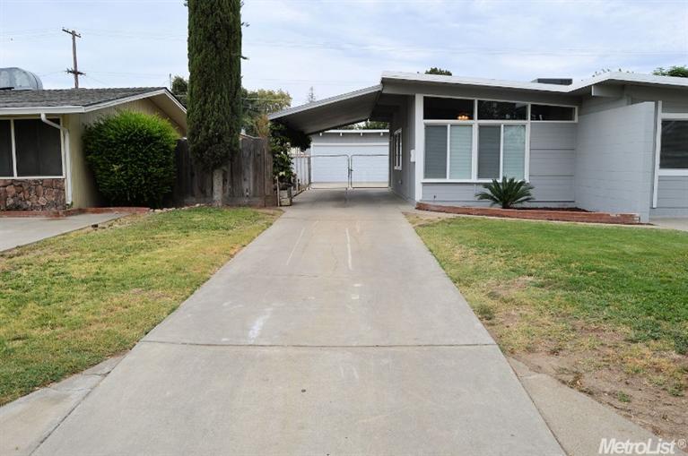 2032 Ellis St, Modesto, CA 95354 photo 1