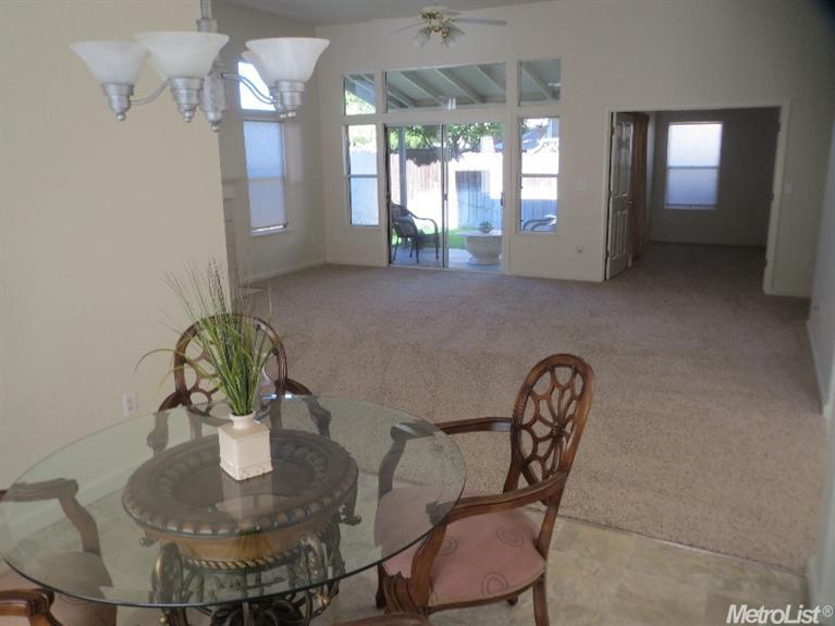 2595 Hogan Dr, Turlock, CA 95382 photo 3