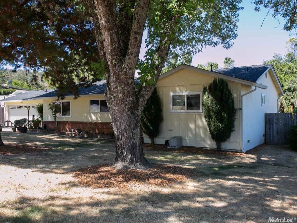 1631 Glen Dr, Placerville, CA 95667 photo 3