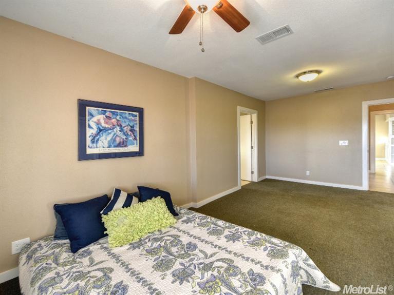 9760 Dillard Rd, Wilton, CA 95693 photo 4