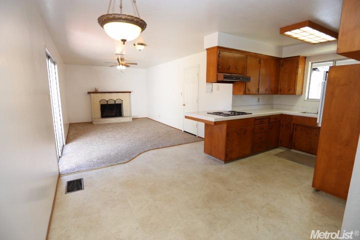 1433 Vista Dr, Lodi, CA 95242 photo 2