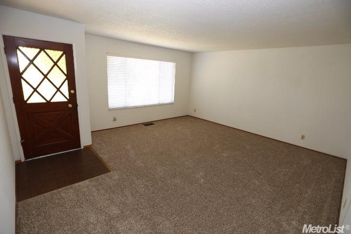 1433 Vista Dr, Lodi, CA 95242 photo 1
