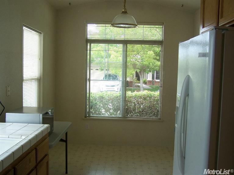 5312 Helensburgh Pl, Antelope, CA 95843 photo 3
