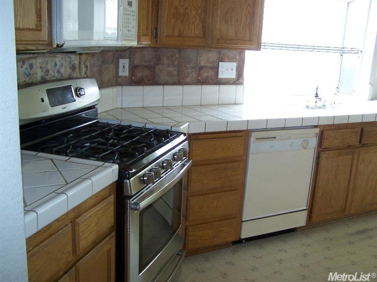 5312 Helensburgh Pl, Antelope, CA 95843 photo 2