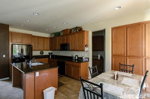 1737 Pagola Ave, Manteca, CA 95337 photo 8