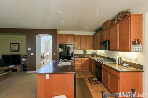 1737 Pagola Ave, Manteca, CA 95337 photo 9