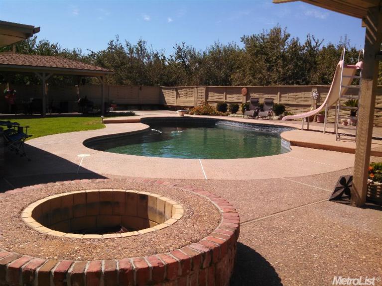 8213 E Northland Rd, Manteca, CA 95336 photo 5