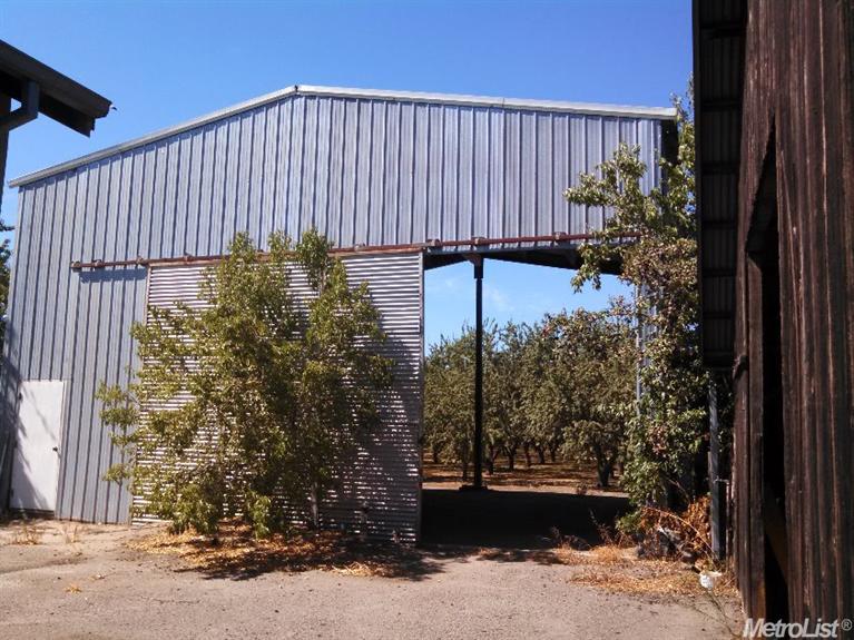 8213 E Northland Rd, Manteca, CA 95336 photo 8