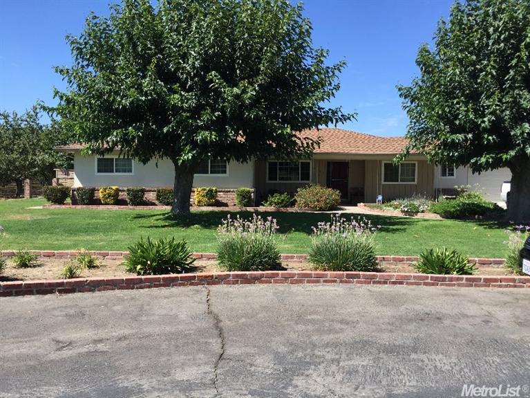 8213 E Northland Rd, Manteca, CA 95336 photo 1