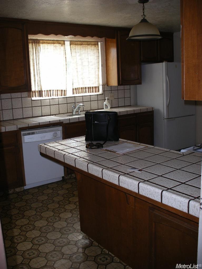 2104 Budd St, Modesto, CA 95350 photo 4