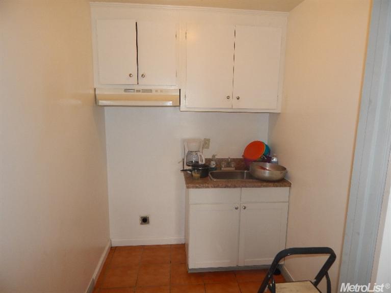 237 E Pine St, Stockton, CA 95204 photo 6