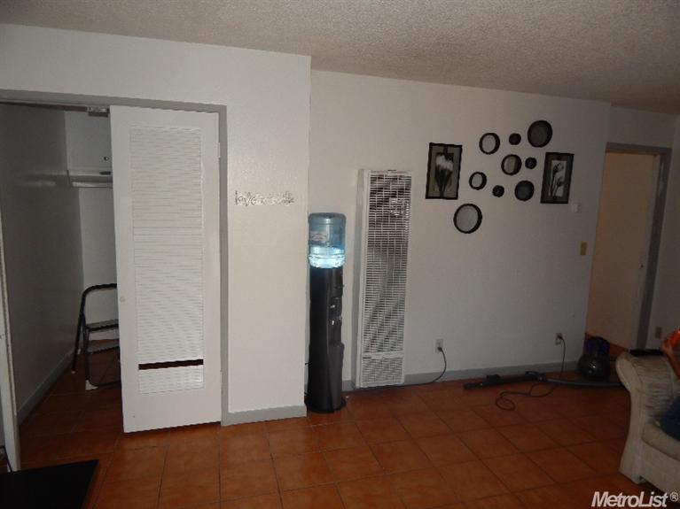 237 E Pine St, Stockton, CA 95204 photo 5