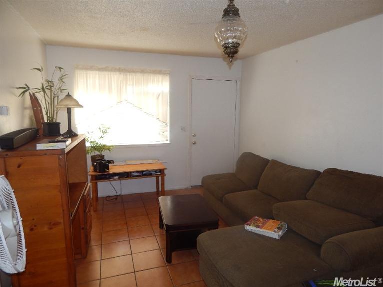 237 E Pine St, Stockton, CA 95204 photo 1