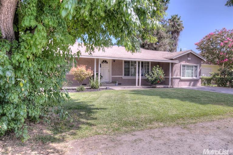 1621 Wolf Ave, Modesto, CA 95358 photo 2