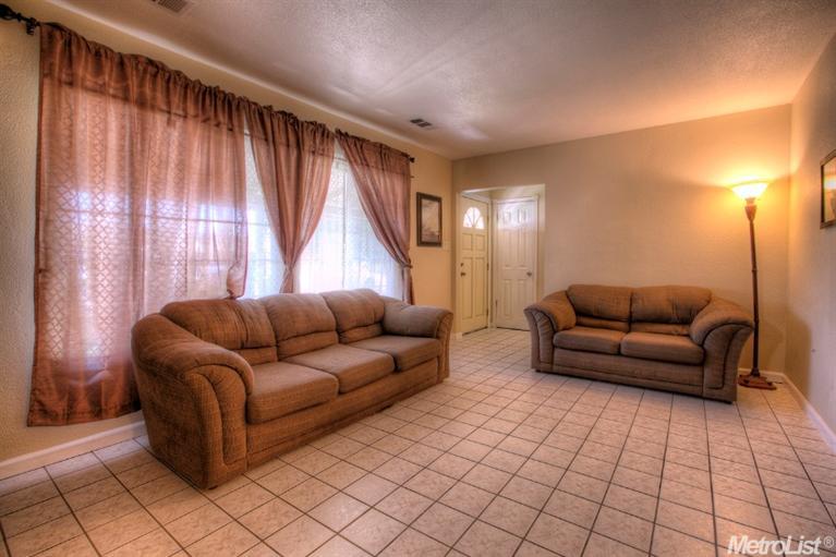1621 Wolf Ave, Modesto, CA 95358 photo 17