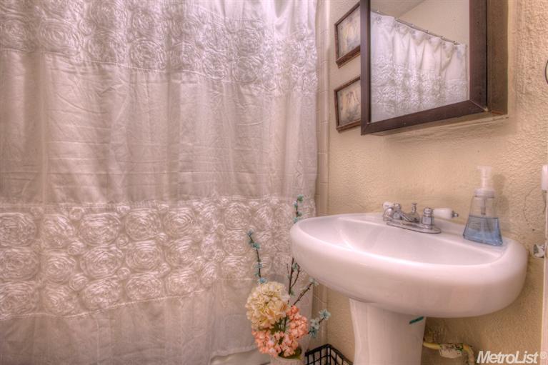1621 Wolf Ave, Modesto, CA 95358 photo 12