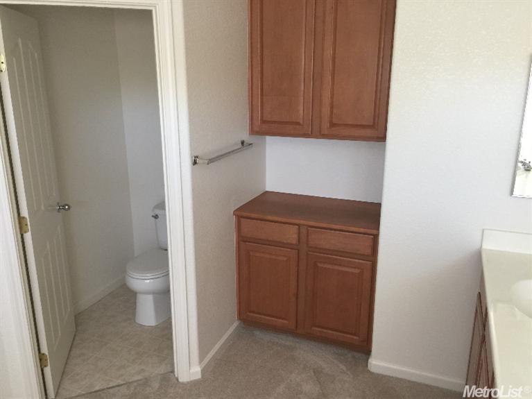 582 Carnelian Ave, Lathrop, CA 95330 photo 9