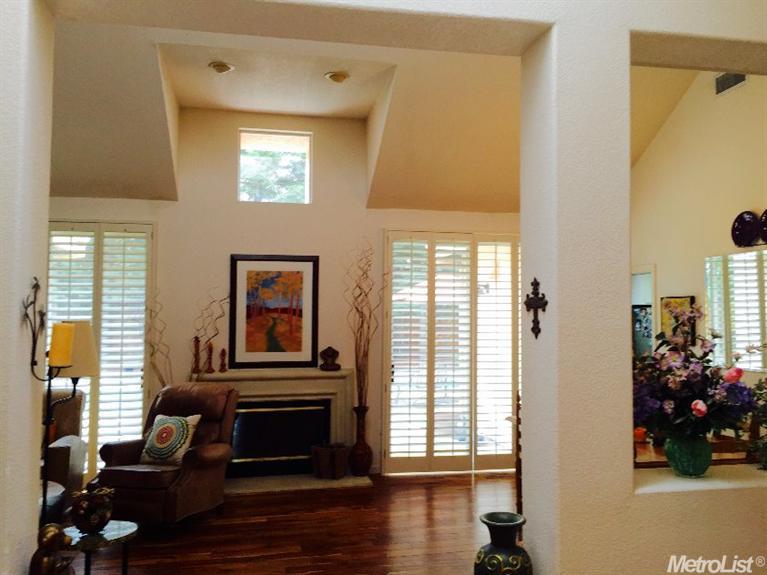5010 Regency Dr, Rocklin, CA 95677 photo 2