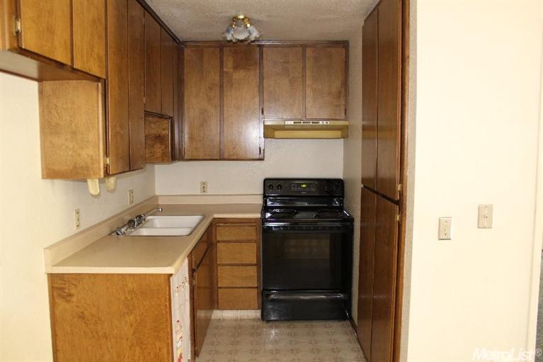 1943 Marshall, Turlock, CA 95380 photo 15