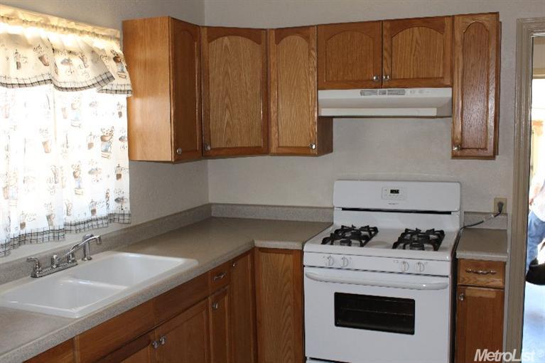 129 Pueblo, Modesto, CA 95351 photo 3