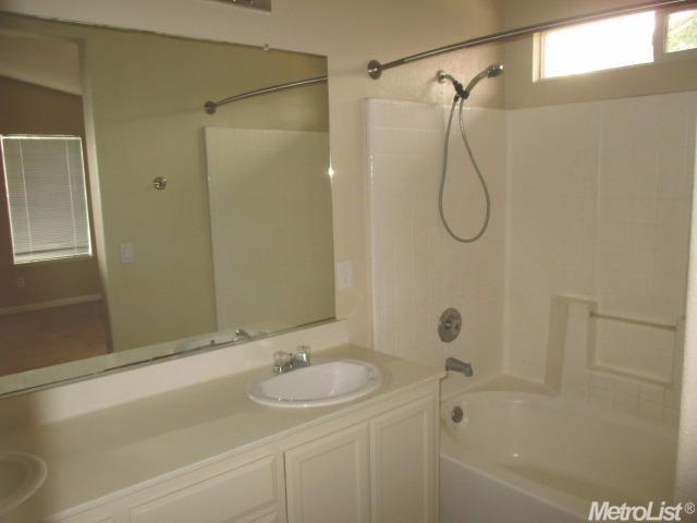 1033 Norman Dr, Manteca, CA 95336 photo 15