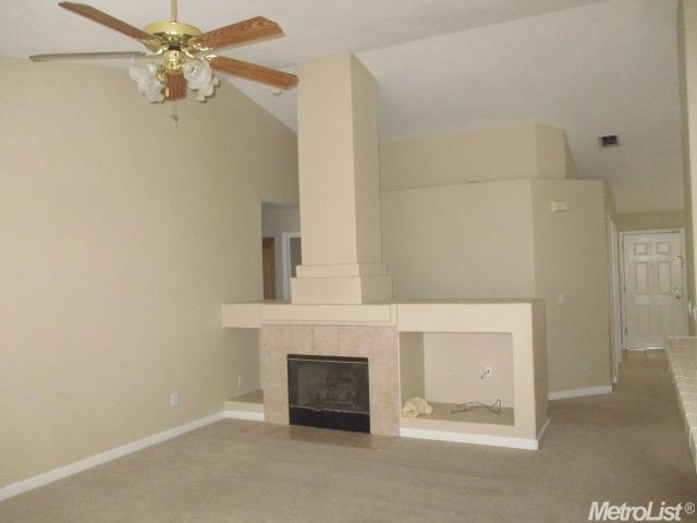 1033 Norman Dr, Manteca, CA 95336 photo 5