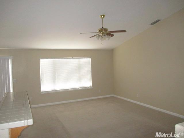 1033 Norman Dr, Manteca, CA 95336 photo 3