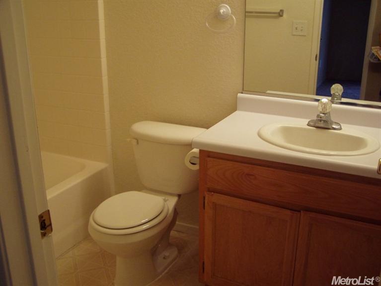 94 Barbados, Merced, CA 95341 photo 11
