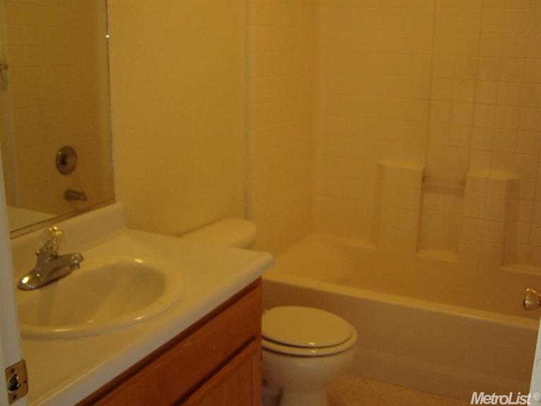 94 Barbados, Merced, CA 95341 photo 6