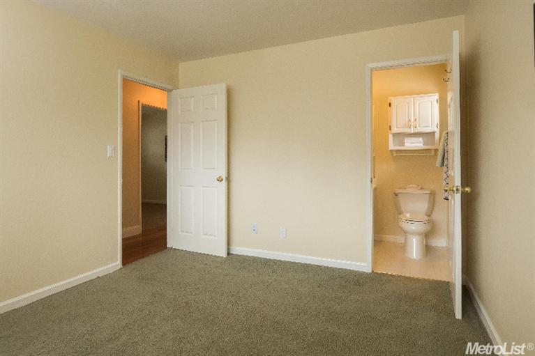 1306 Alder Pl, Davis, CA 95618 photo 15