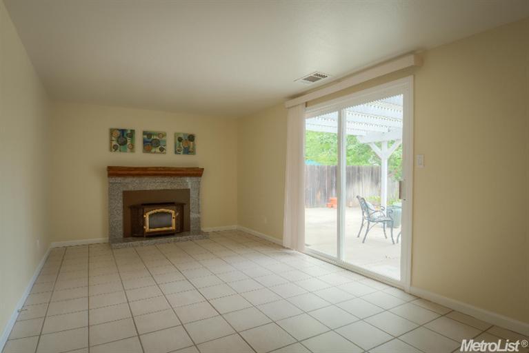 1306 Alder Pl, Davis, CA 95618 photo 9