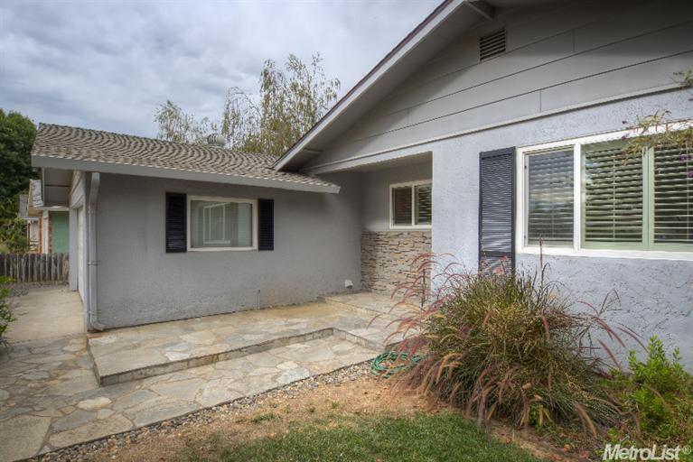 1306 Alder Pl, Davis, CA 95618 photo 4