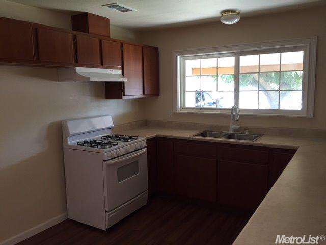 1533 Lassen Ave, Modesto, CA 95358 photo 5