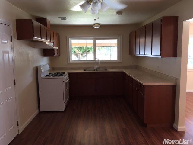 1533 Lassen Ave, Modesto, CA 95358 photo 6
