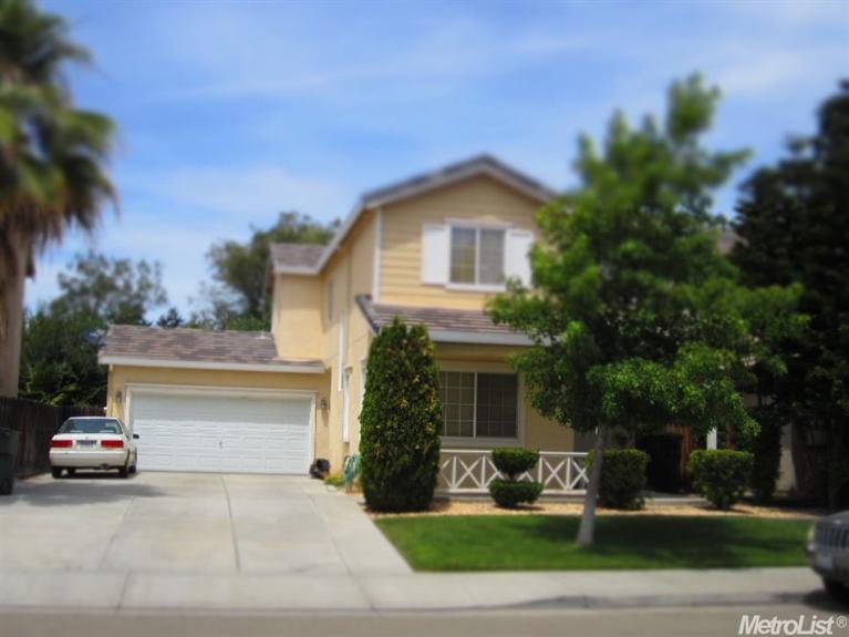2599 Gaines Ct, Tracy, CA 95377 photo 2