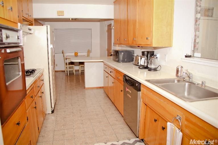 1109 Villanova Dr, Davis, CA 95616 photo 9