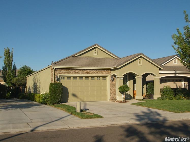 2441 Cypress Point Dr, Turlock, CA 95380 photo 2