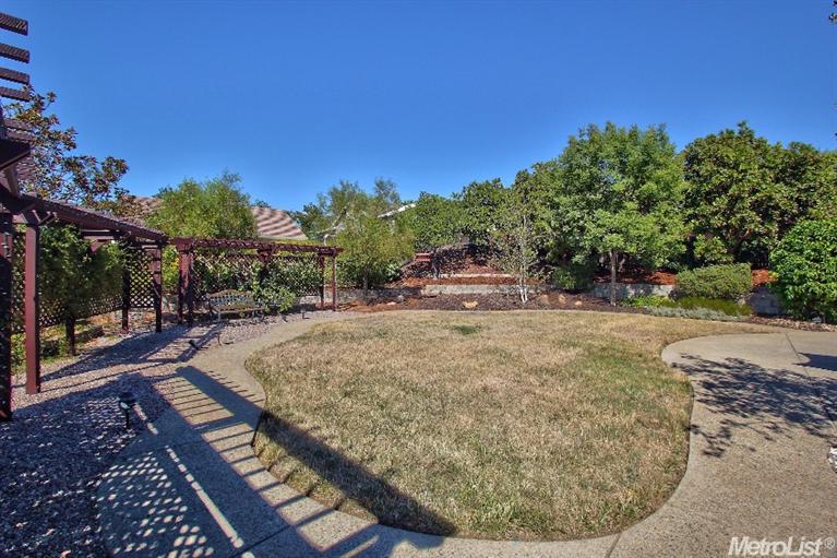 2805 Executive Ct, Rocklin, CA 95765 photo 2