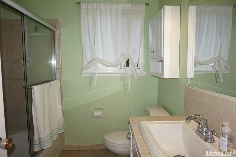 1019 Mason St, Lodi, CA 95242 photo 5