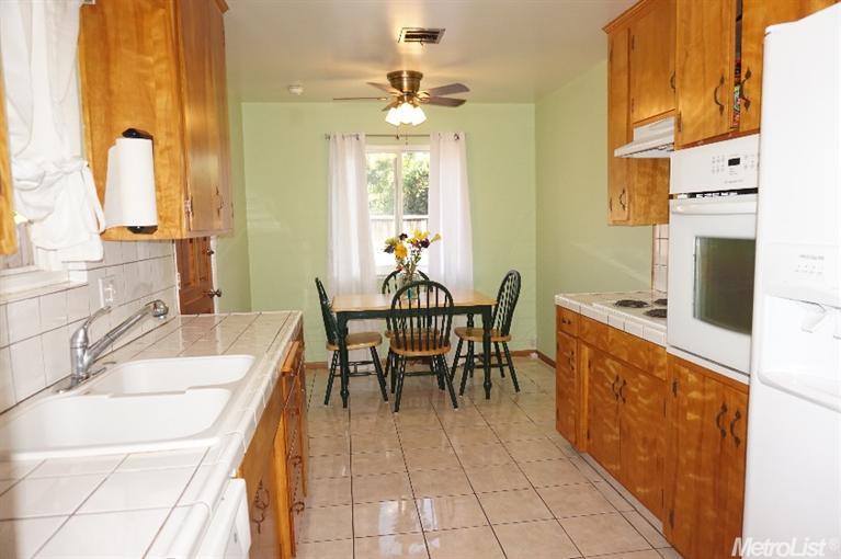 1019 Mason St, Lodi, CA 95242 photo 1
