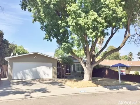 1601 Primrose Ln, Modesto, CA 95355 photo 2